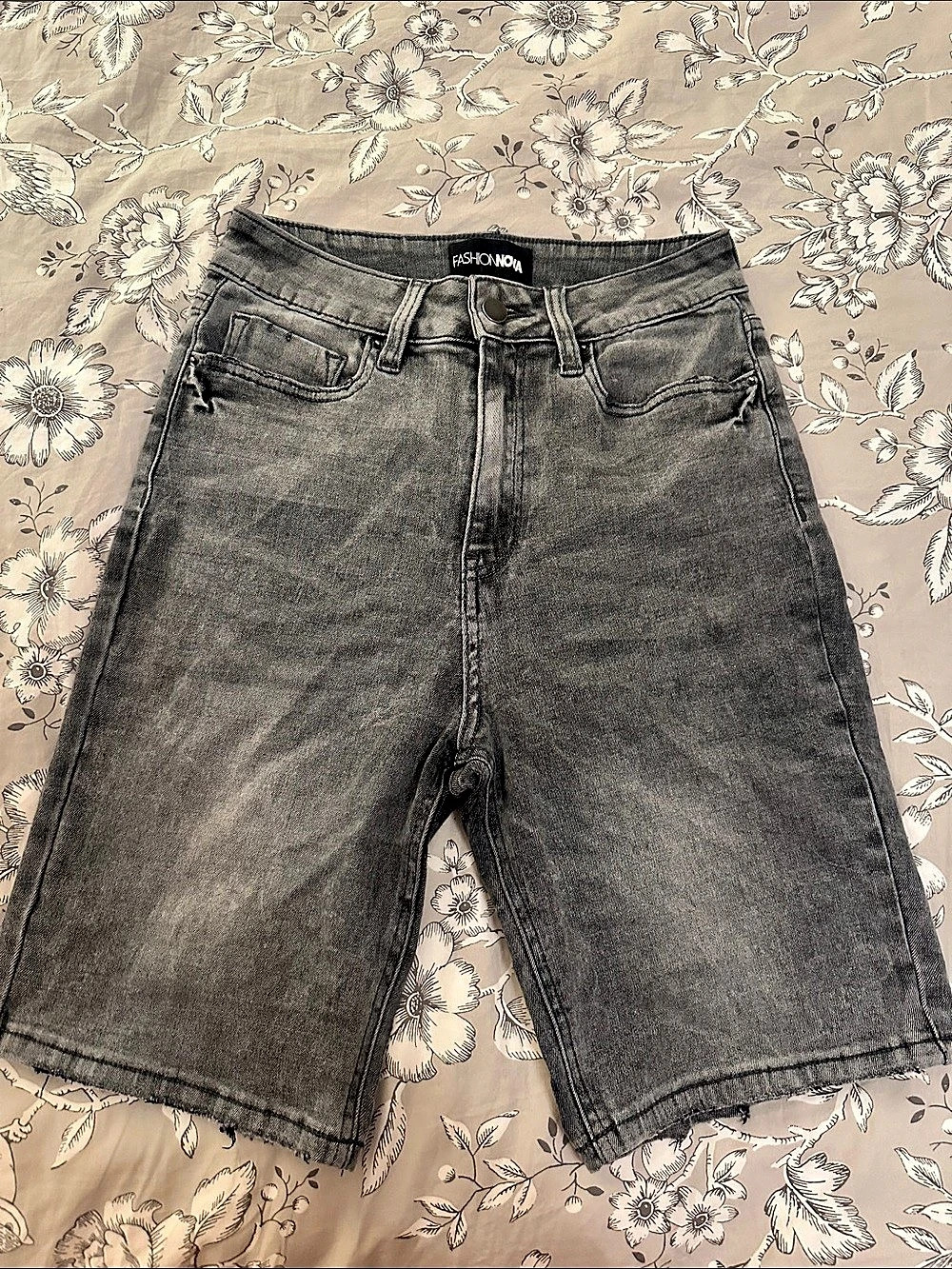 Bermuda Denim Shorts in Gray
